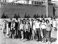 <STRONG>7-ий та 5-ий класи</STRONG><BR>на екскурсії у Москві, 1980 рік